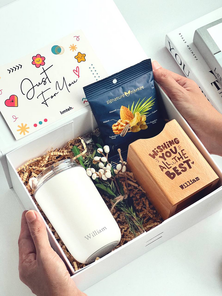 Snow White Nut Delight Giftset