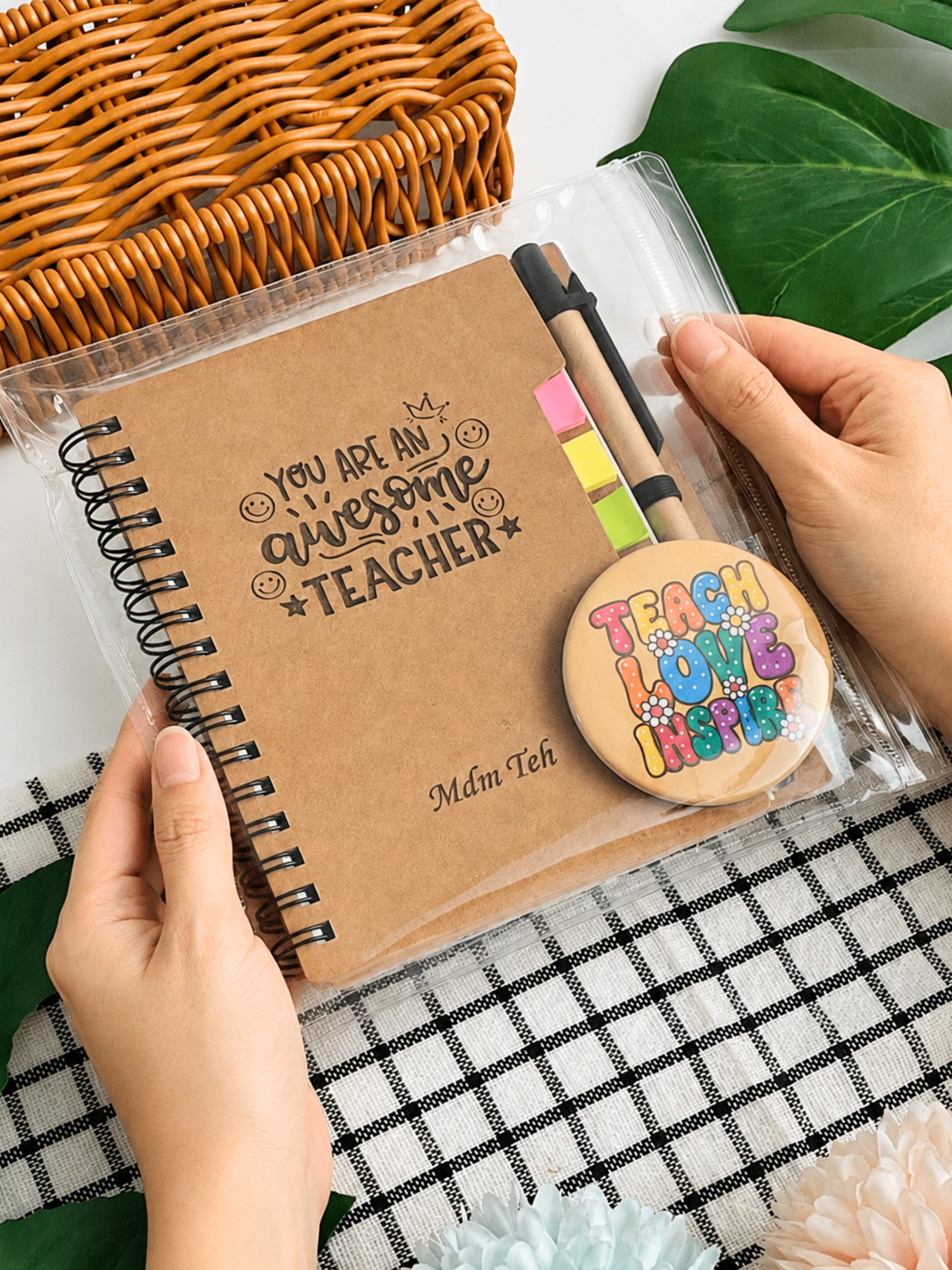 Teacher's Signature Desk Kit
